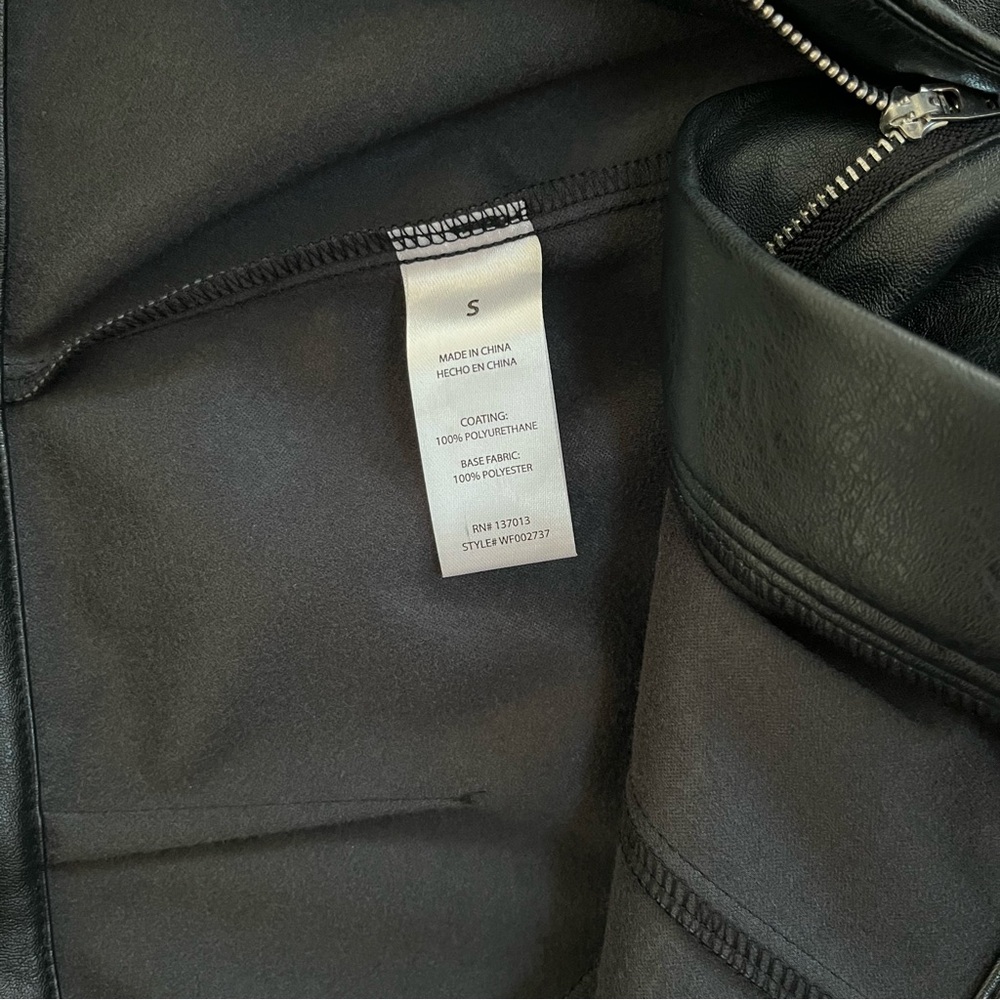 Wildfox Womens Faux Leather Pants Size Small High Waisted Straight Leg Split Hem - Picture 8 of 8